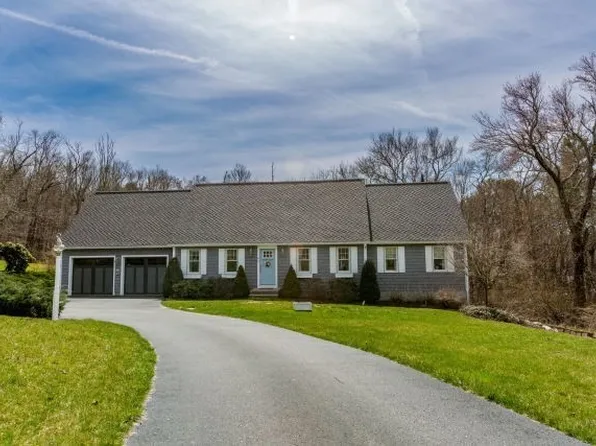 140 Warren St, Upton, MA 01568