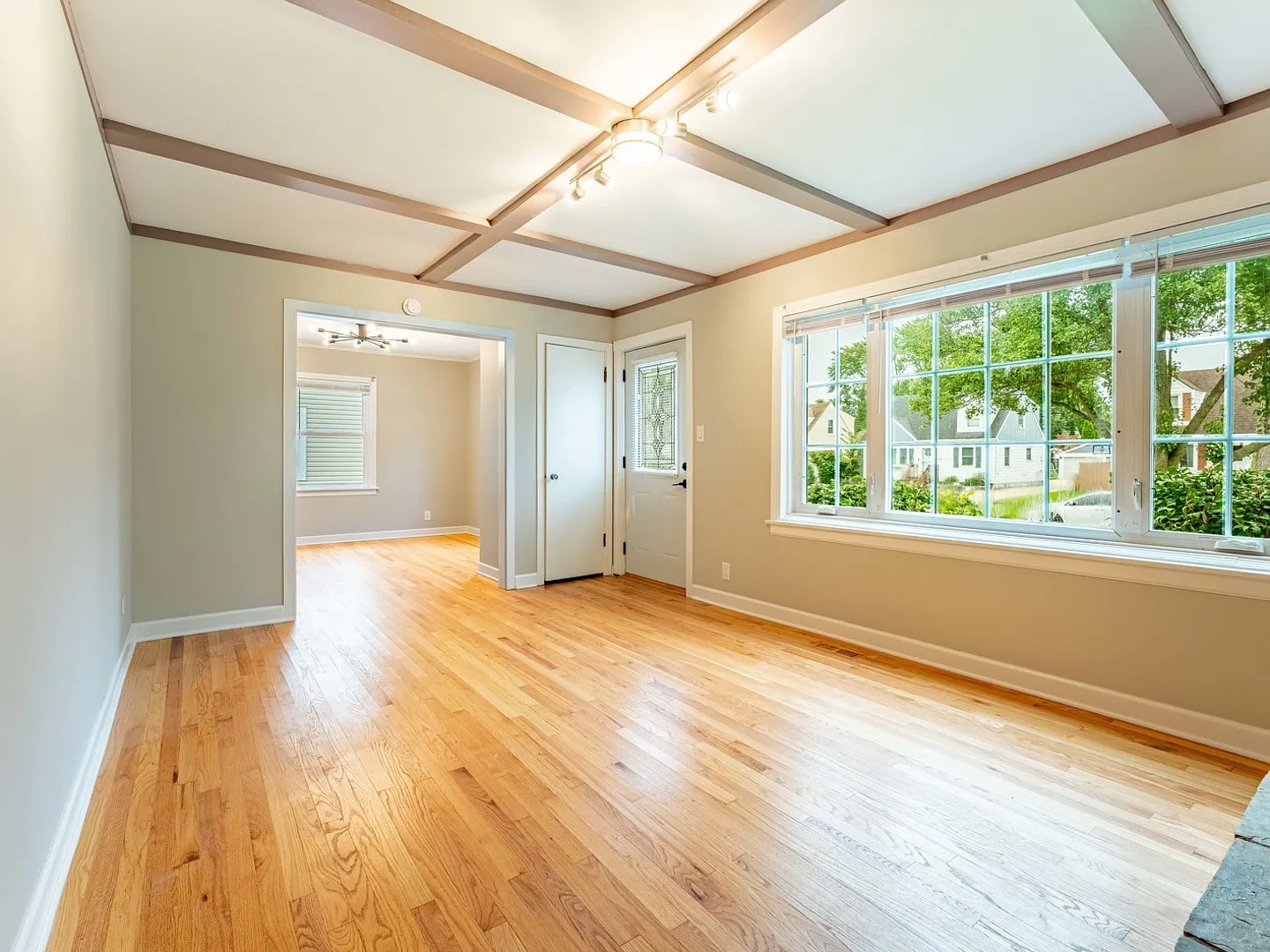 3 bed, 1759 sqft, $3,000 — Photo 4