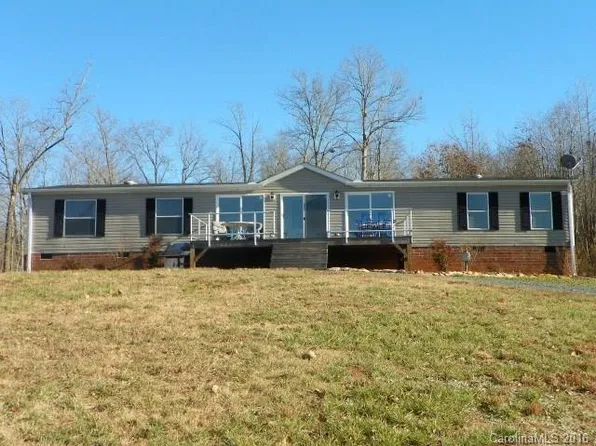 283 Cherokee Ln, New London, NC 28127