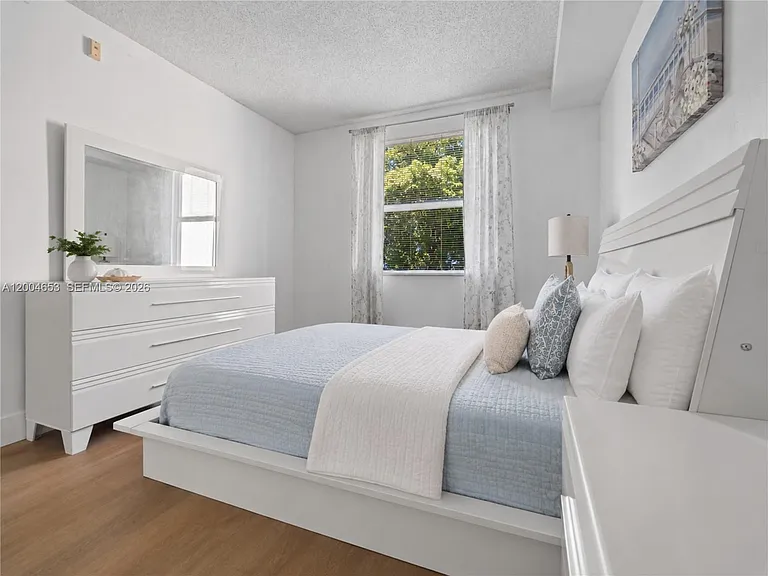 17145 N Bay Rd #4311 — Photo 11