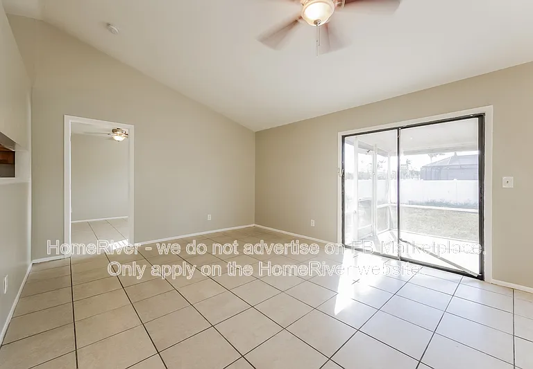1720 SW 3rd Pl — Photo 6