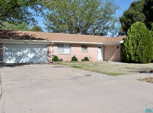 710 La Fonda Dr, Roswell, NM 88201