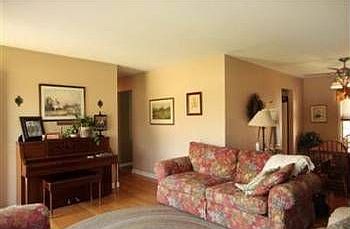2nd image of 4061 Kenesaw Dr