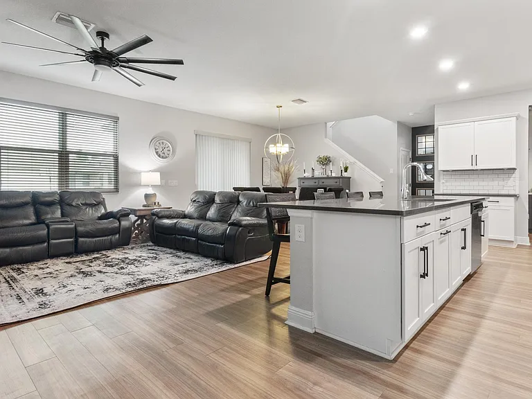 12141 Lake Blvd — Photo 41