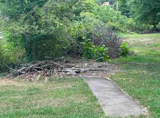 563 Poplar St, Narrows, VA 24124