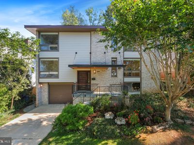 6809 Barr Rd, Bethesda, MD, 20816