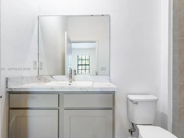 1170 SW 7th Ct #1170 — Photo 14