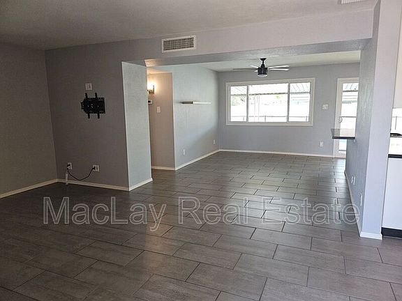 3rd image of 1618 E Bell De Mar Dr