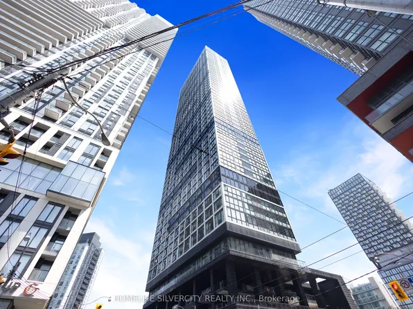 181 Dundas St E #Penthouse 8, Toronto, ON M5A 0N5