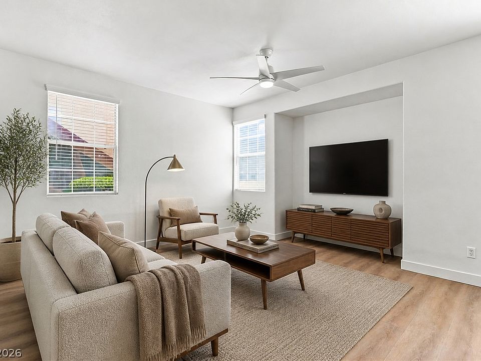 1st image of 1704 Queen Victoria St Unit 102