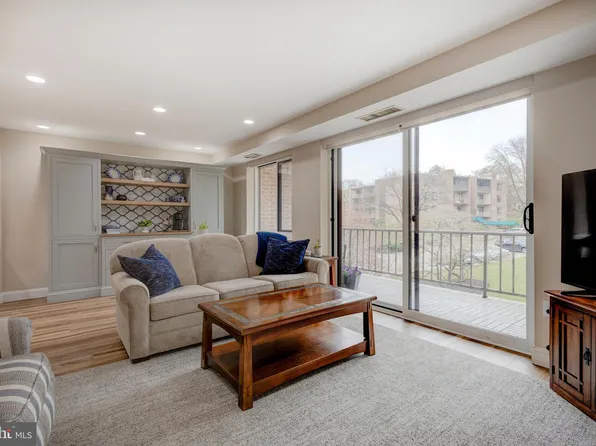 1655 Oakwood Dr APT N317, Narberth, PA 19072