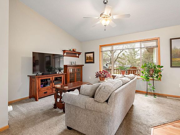 4th image of 2884 95th Ave NE