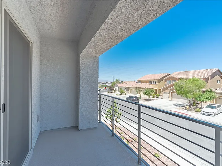 5733 Tioga Way — Photo 16