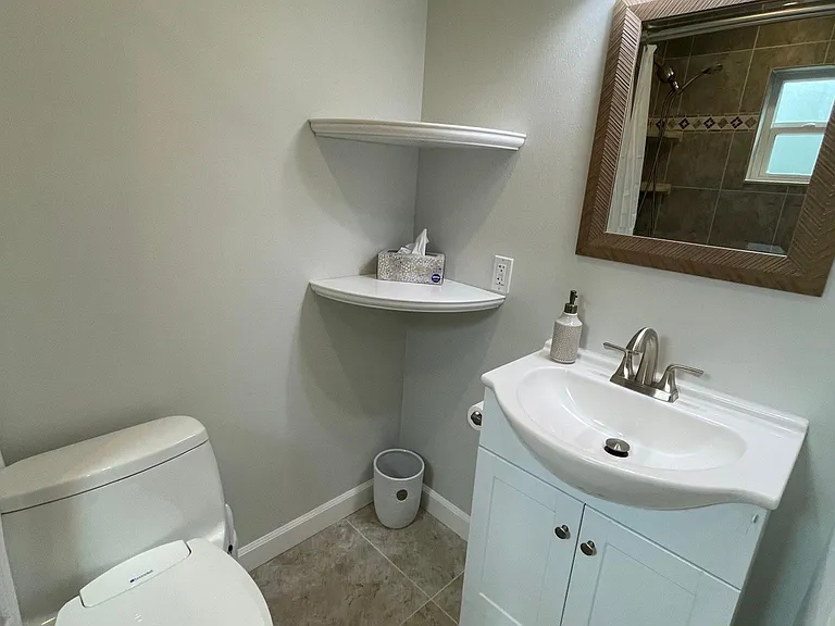 340 S Orlando Ave — Photo 24