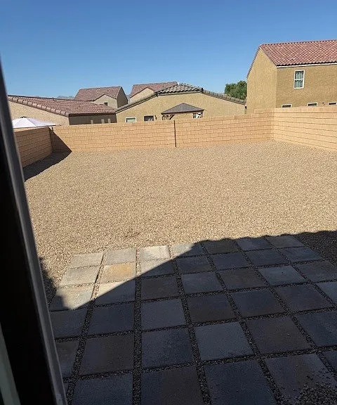 2413 Village Dr — Photo 16