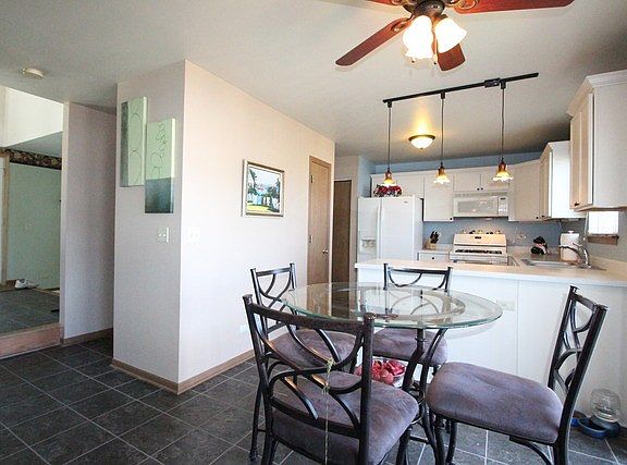 4th image of 100 E Green Valley Ct