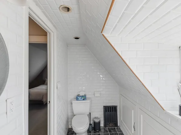 1253 East 28th Street image 17 of 24