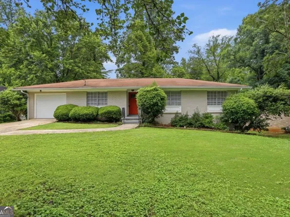 2225 Emerald Castle Dr, Decatur, GA 30035