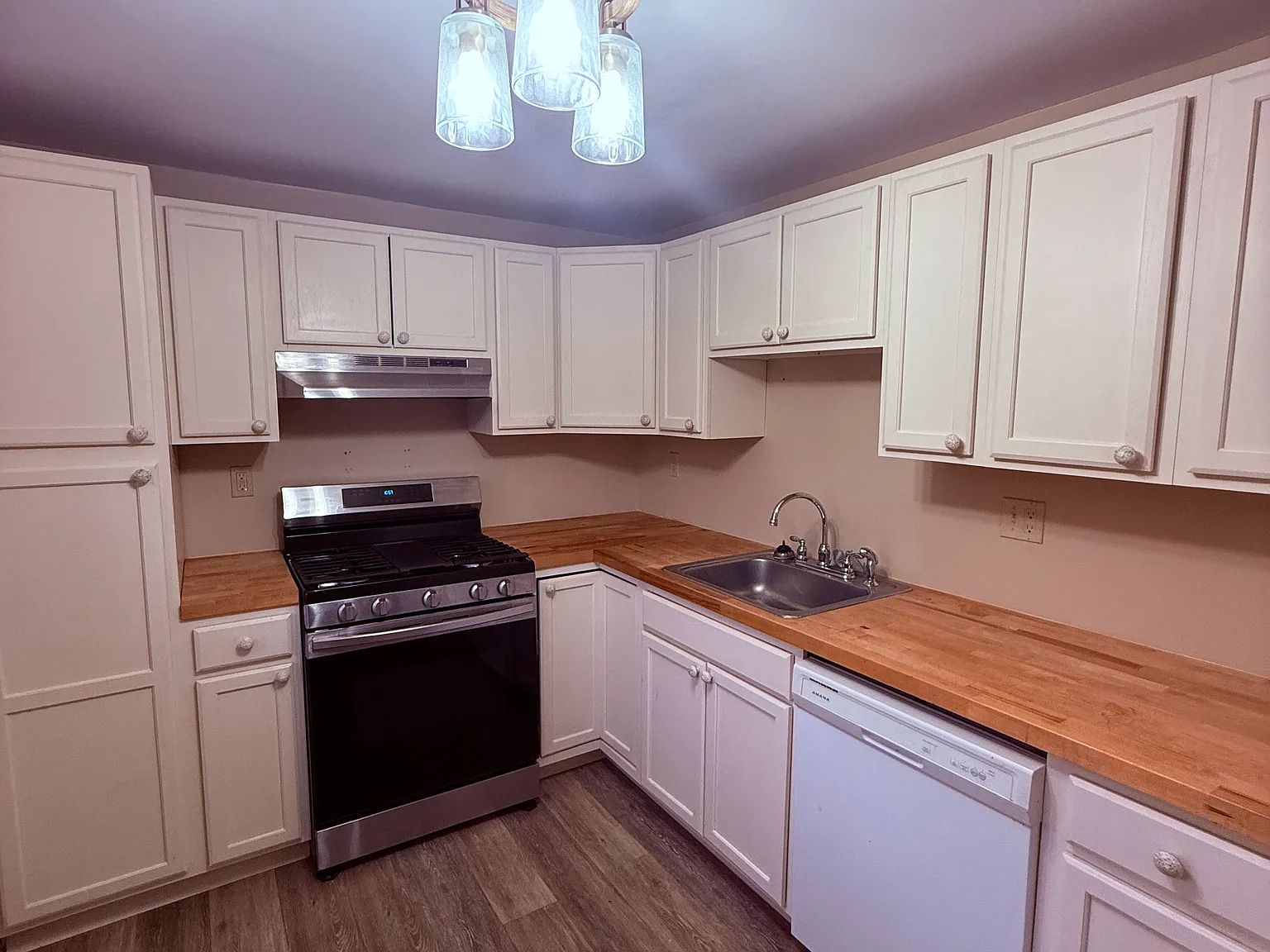1 bed, 798 sqft, $1,650 — Photo 4