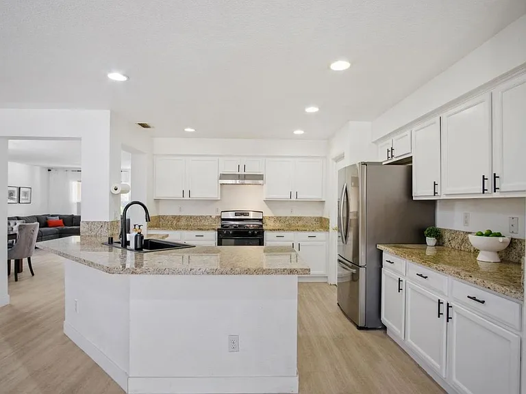 2311 Portifino St — Photo 2