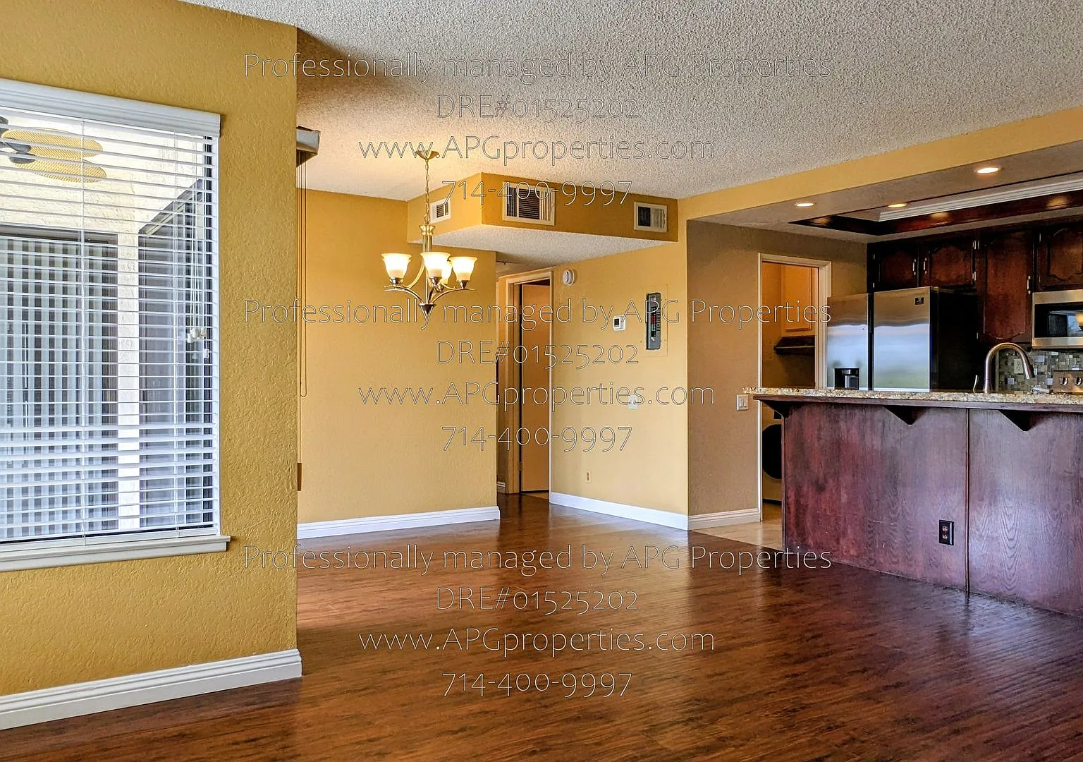 Secured building! - 2 bedroom / 2 bathroom condo near Irvine Spectrum — Photo 3