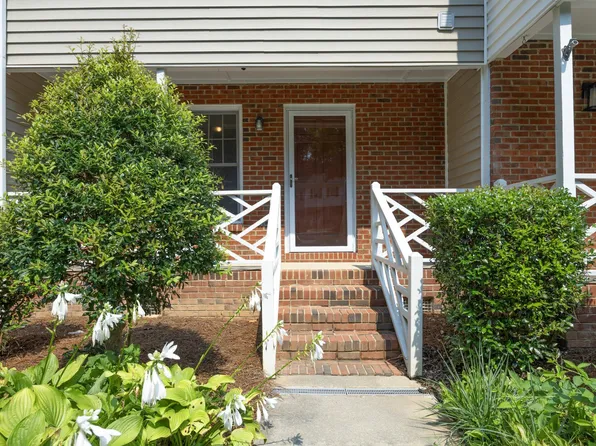4636 Townesbury Ln, Raleigh, NC 27612