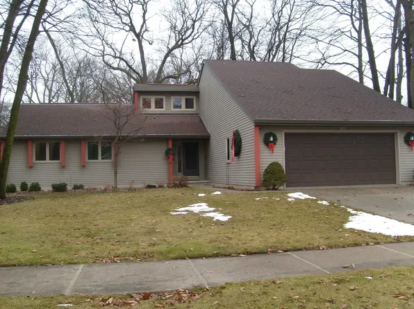 1505 Villa Park Dr, Oshkosh, WI 54904