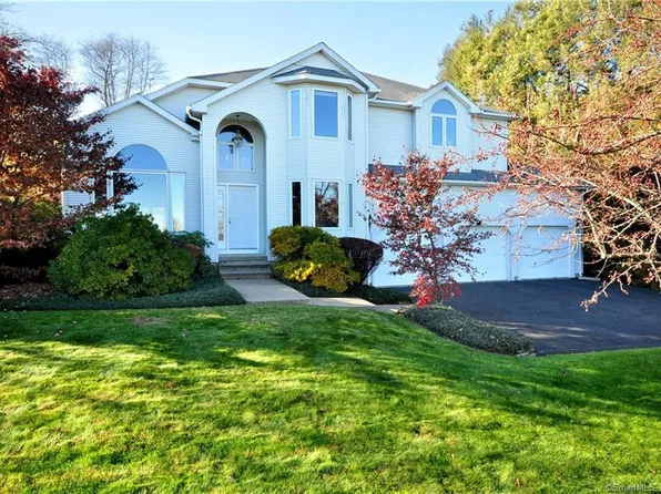 6 Sunrise Terrace, East Granby, CT 06026