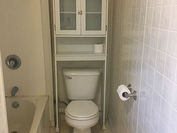4th image of 1109 S Farwell St APT 4
