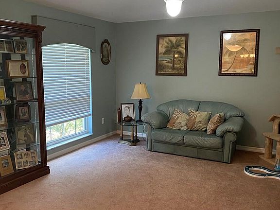 2nd image of 71 Brushwood Ln