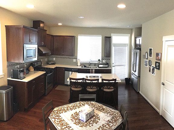 2nd image of 9938 NE 138th Pl