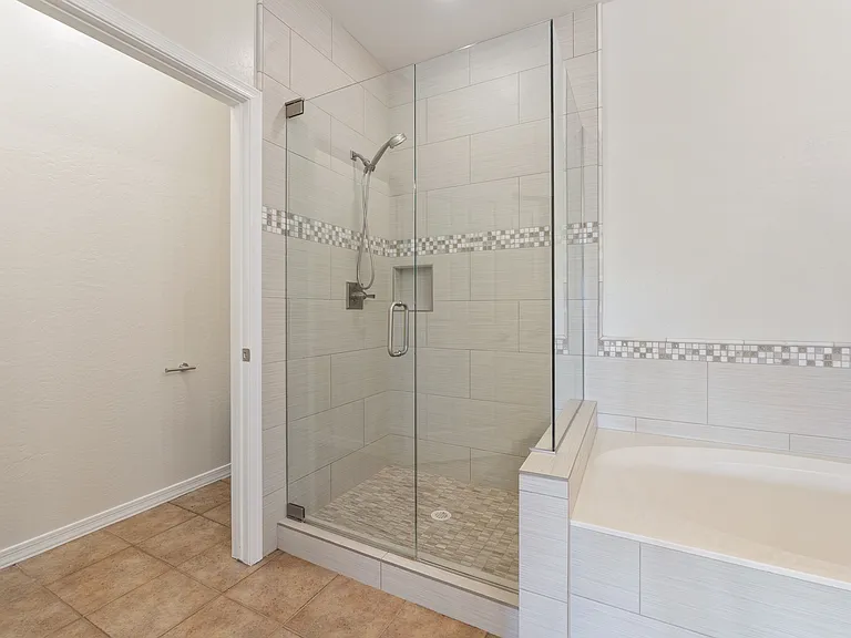 20121 N 76th St #2010 — Photo 13