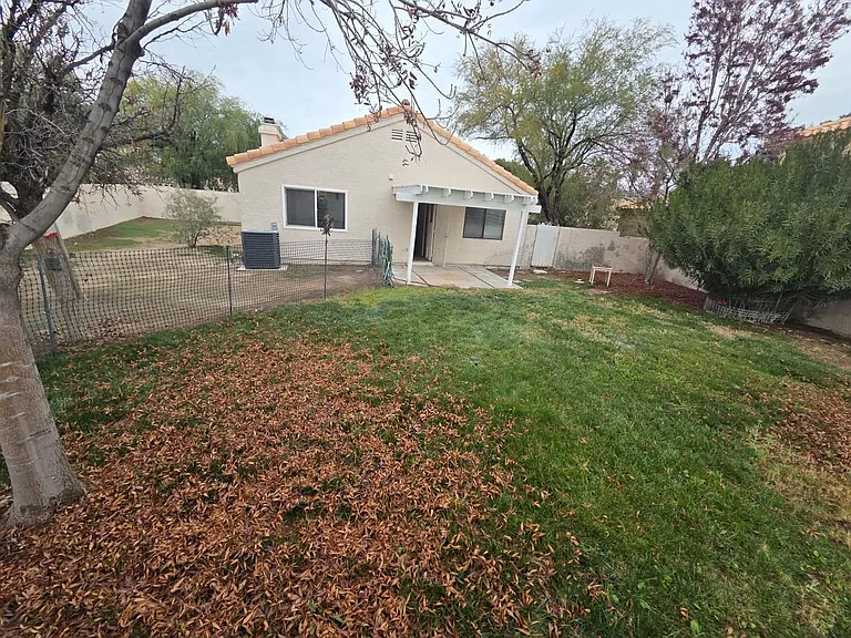 2424 Chatfield Dr — Photo 13