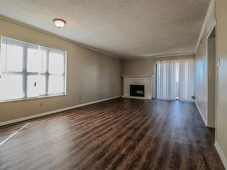 7410 Avenue X #402 — Photo 1