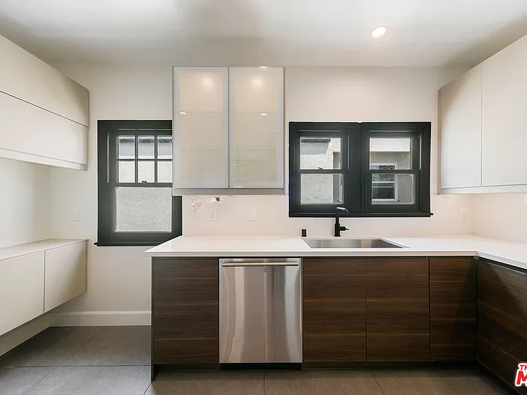 458 N Sierra Bonita Ave #460 — Photo 38