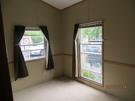 4th image of 22 Lakeshore Dr