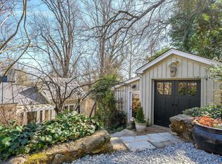 1004 Rugby Rd, Charlottesville, VA 22903