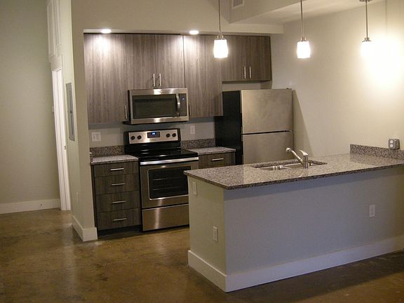 2nd image of 119 W Broad St #K05