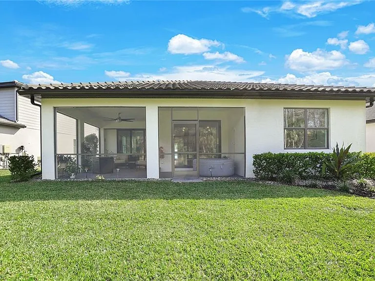 10439 Ventana Ln — Photo 24