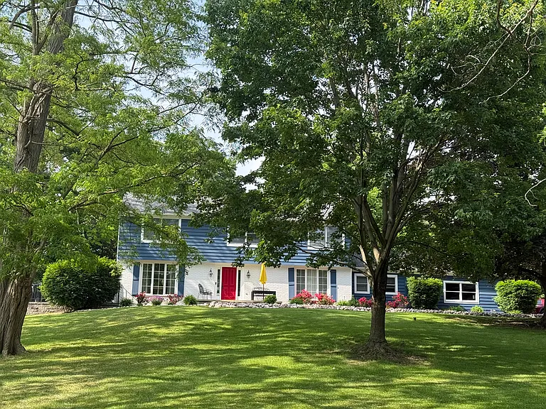 21 Marvelle Rd — Photo 1