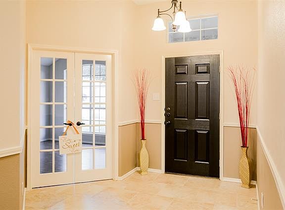 3rd image of 5609 Vista Park Ln