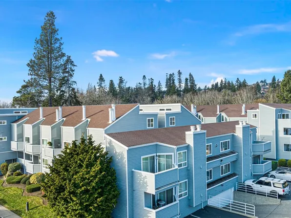 21937 7th Avenue S #212, Des Moines, WA 98198