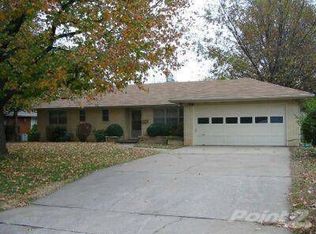 1946 S Westwood Ave, Springfield, MO 65807