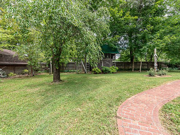 2nd image of 120 Piedmont Cir
