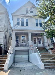 86 W 42nd St, Bayonne, NJ, 07002