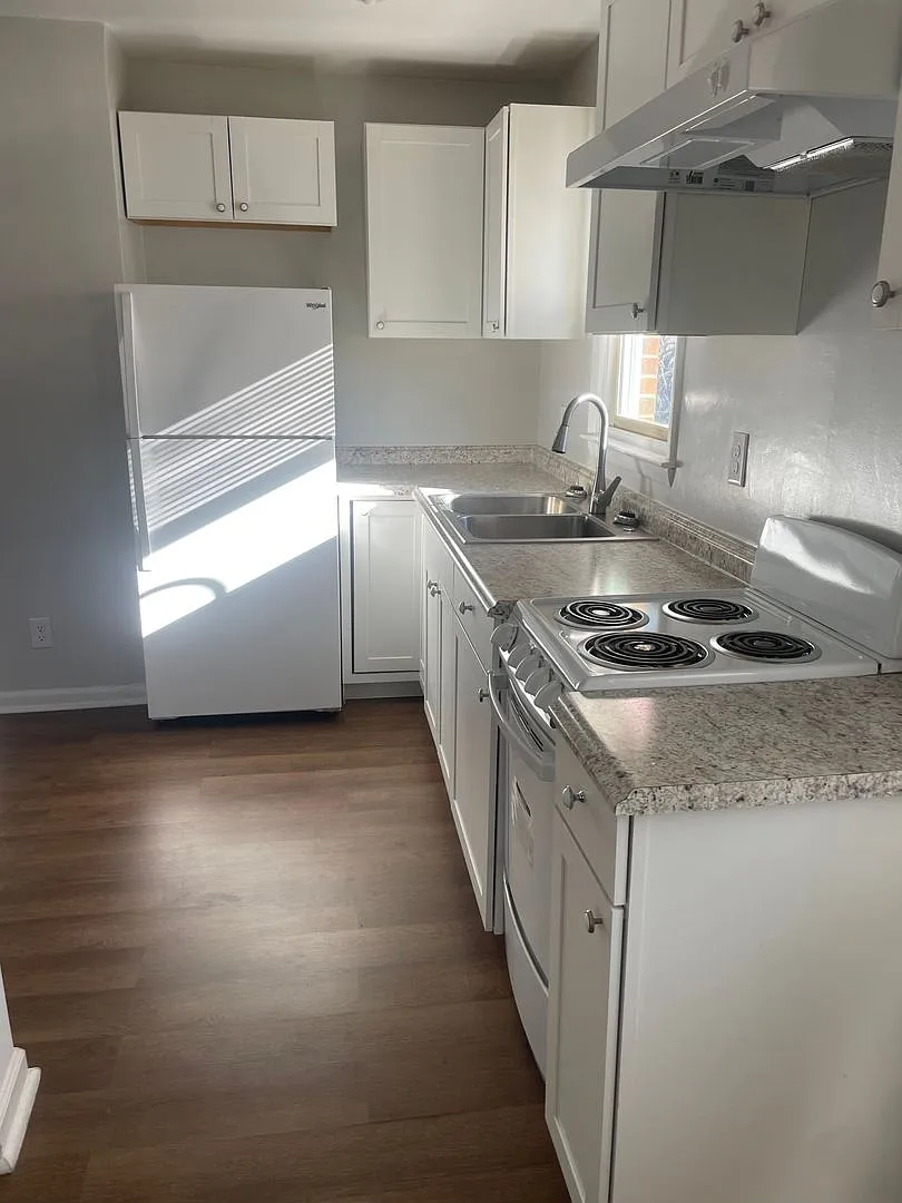 Chestnut Street Apartments — Photo 4