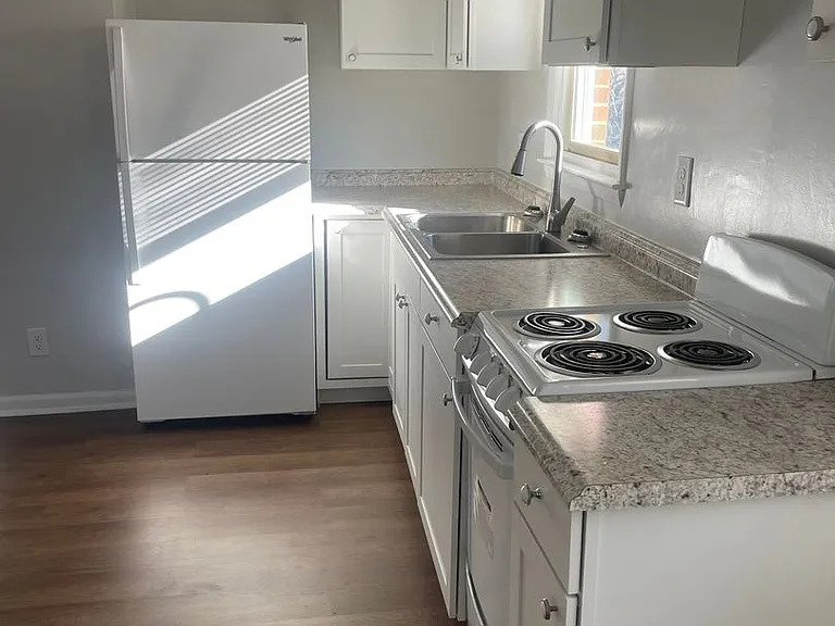 Chestnut Street Apartments — Photo 4