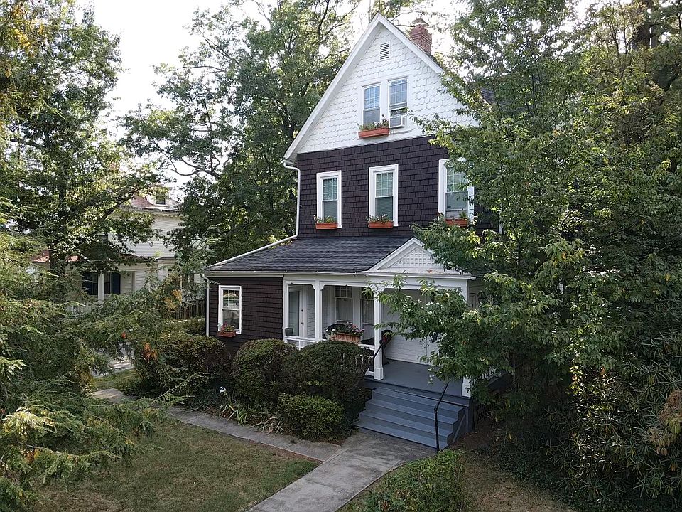 1st image of 4600 Roland Ave #1