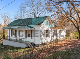 721 Davis St, Eden, NC 27288