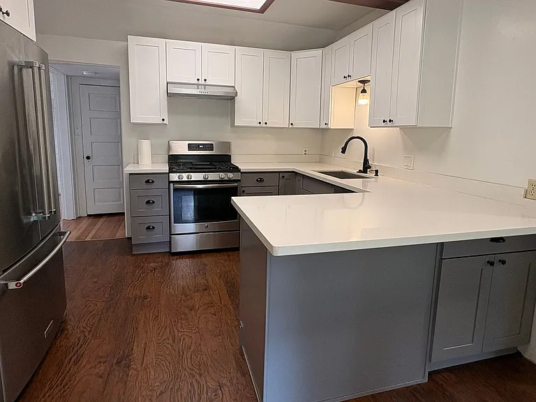 6703 47th Pl SW — Photo 4